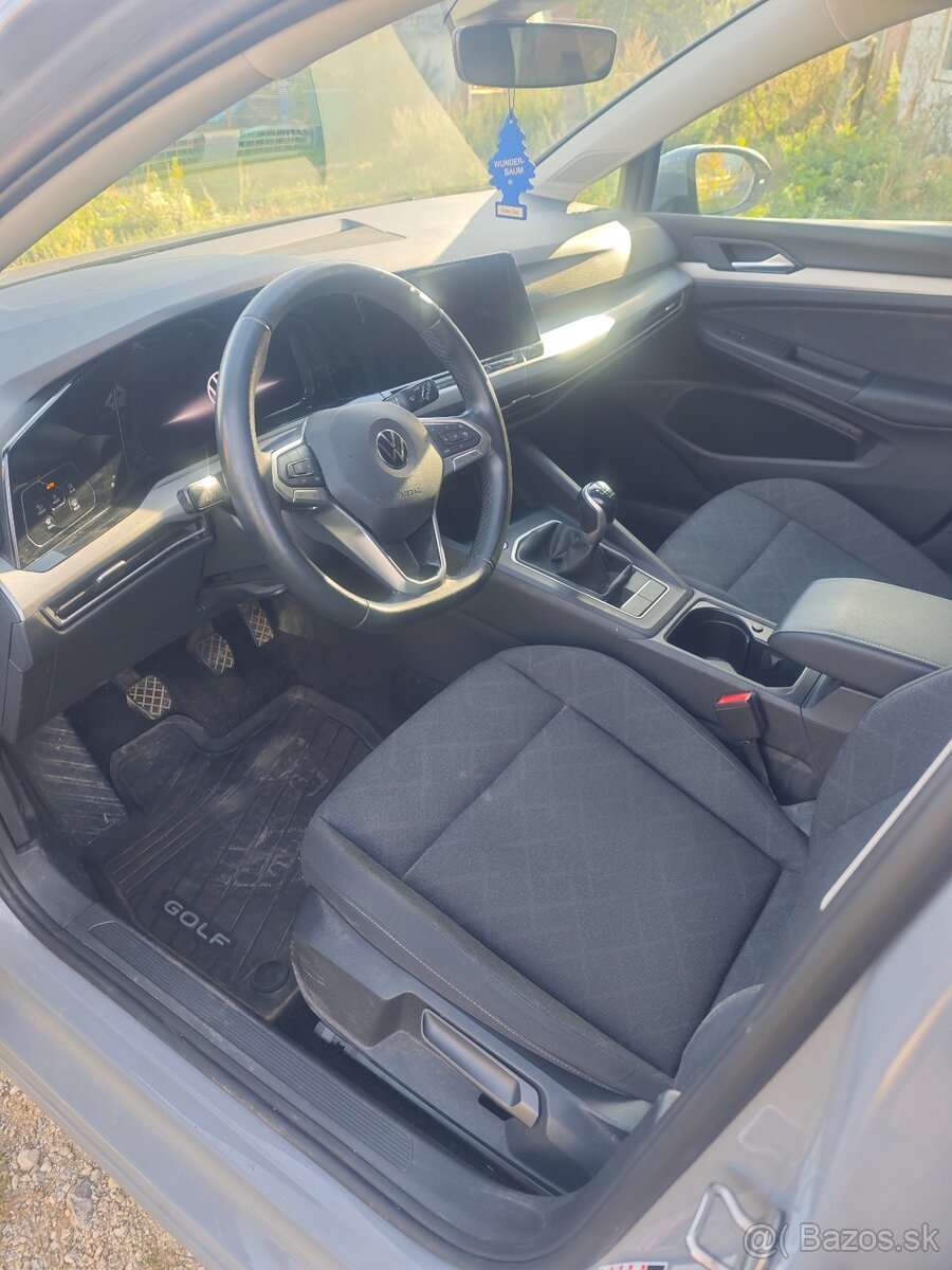 Predám VW Golf 8 1.5 TGI - 7