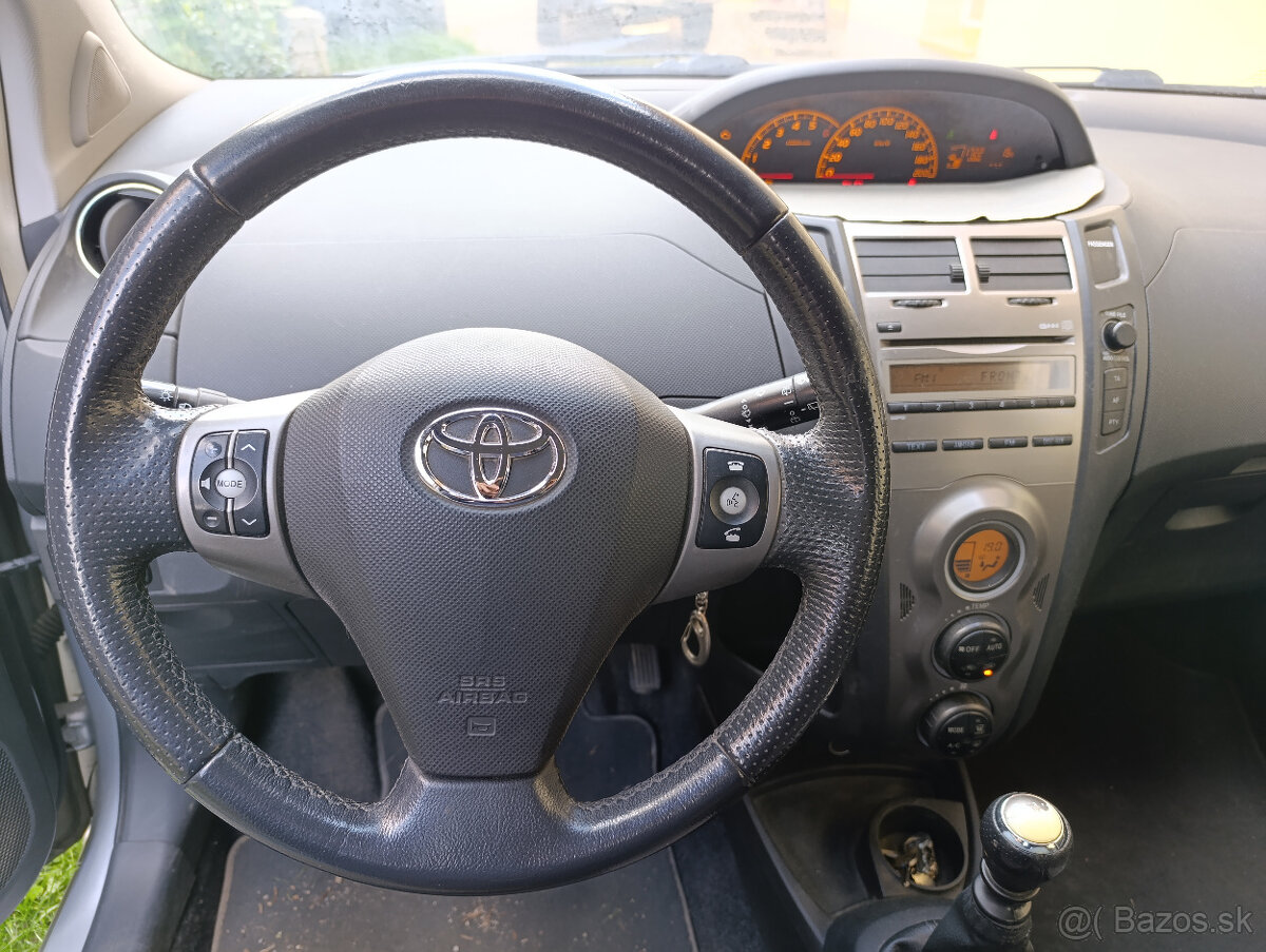 Predám TOYOTA YARIS 1.4D TS - 7