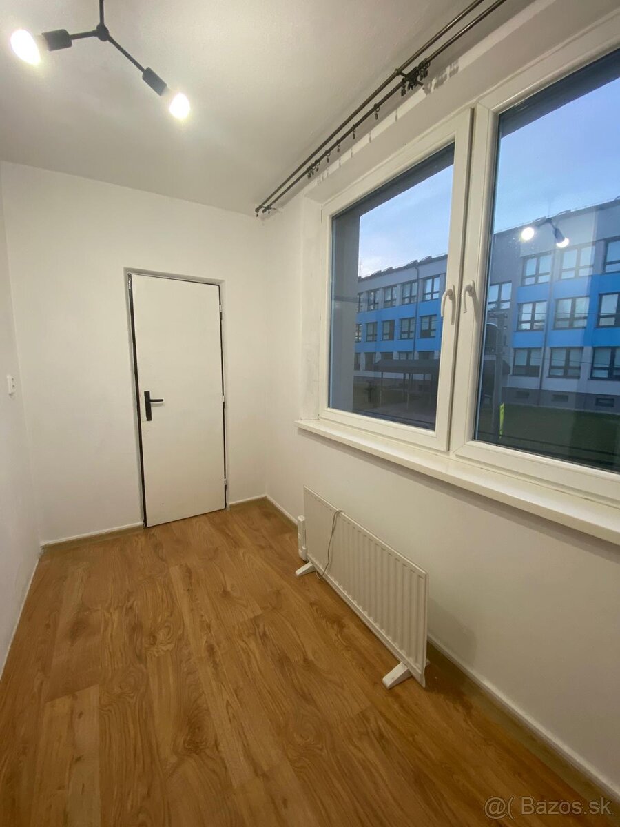 Prenajom 3iz byt Namestovo - 7