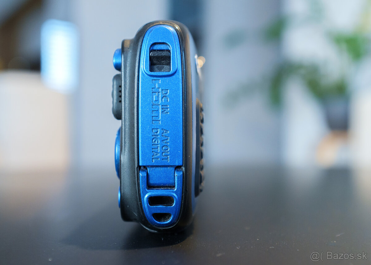 Canon PowerShot D30 - 7