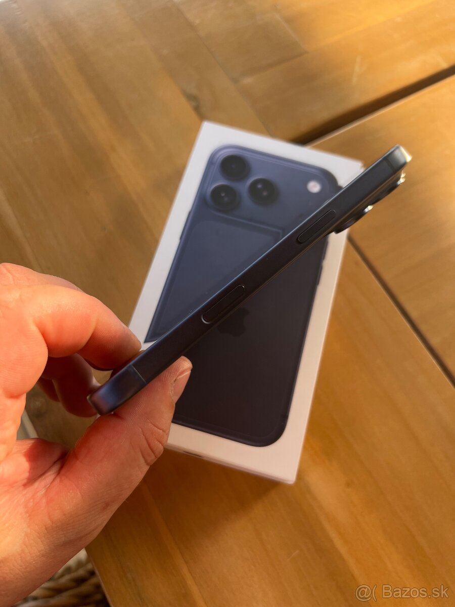 IPHONE 17 PRO 256GB BLUE - 7