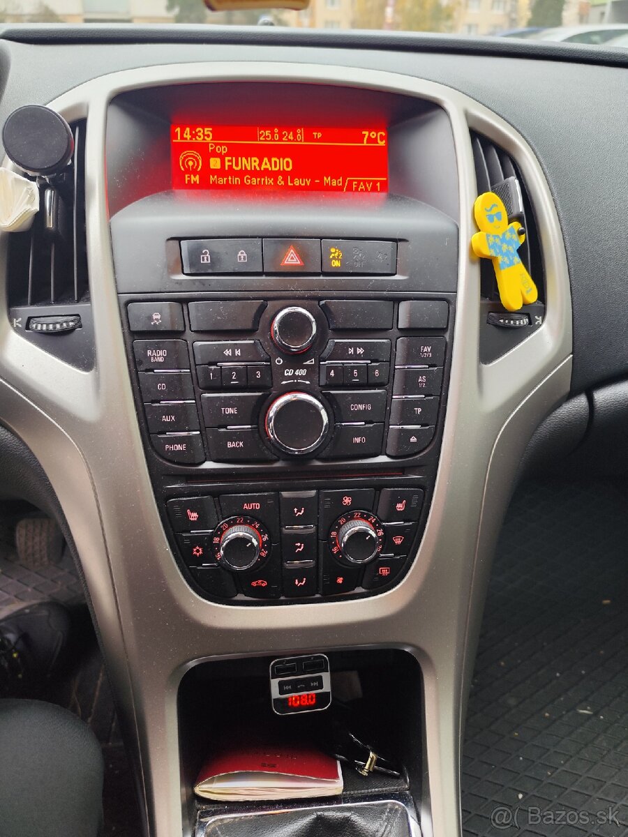 Opel Astra J 2011 - 7