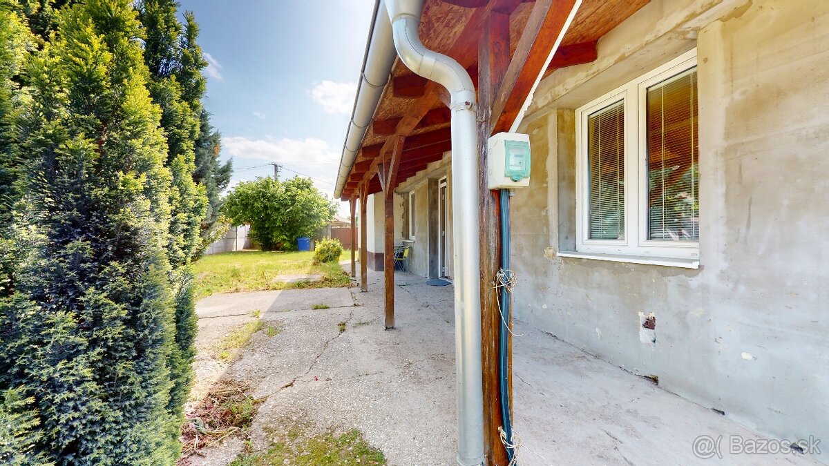 LIMITOVANÁ CENA - Starší rodinný dom so slnečným pozemkom - 7