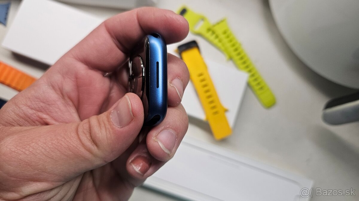 Apple Watch 7 modré 45mm + remienky - 7