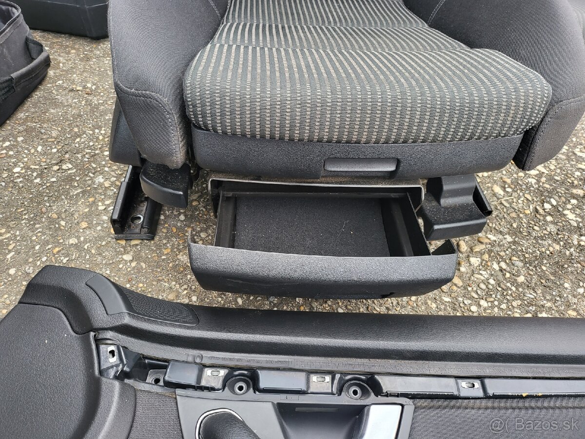 Audi a4 b7 Interier sport s-line - 7