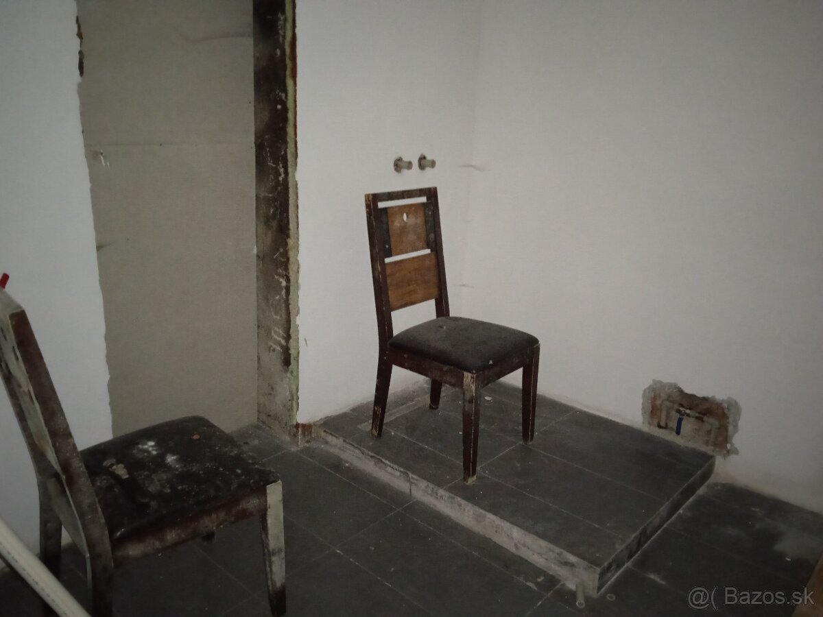 DRAŽBA-Rekreačná chata súp. č. 1301 v obci Pribylina - 7