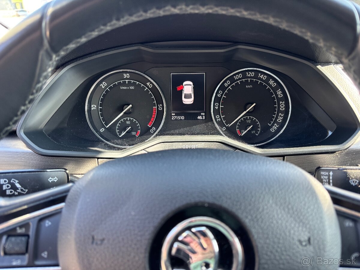 Škoda superb,zachovalý stav - 7
