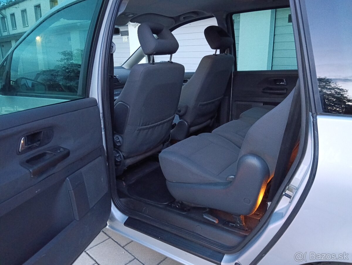Volkswagen Sharan 1.9 TDI - 7