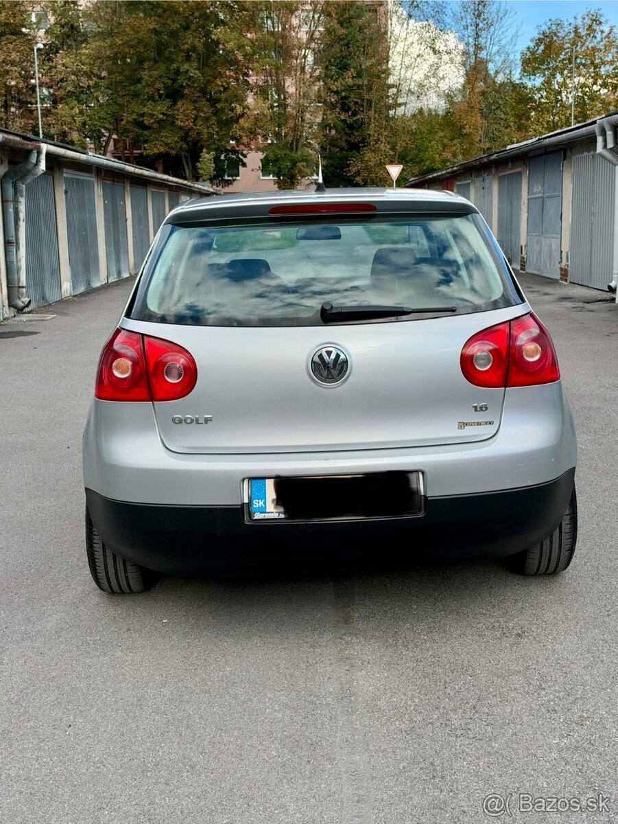 Volkswagen Golf 5 1.6 MPi Benzín,2009 - 7