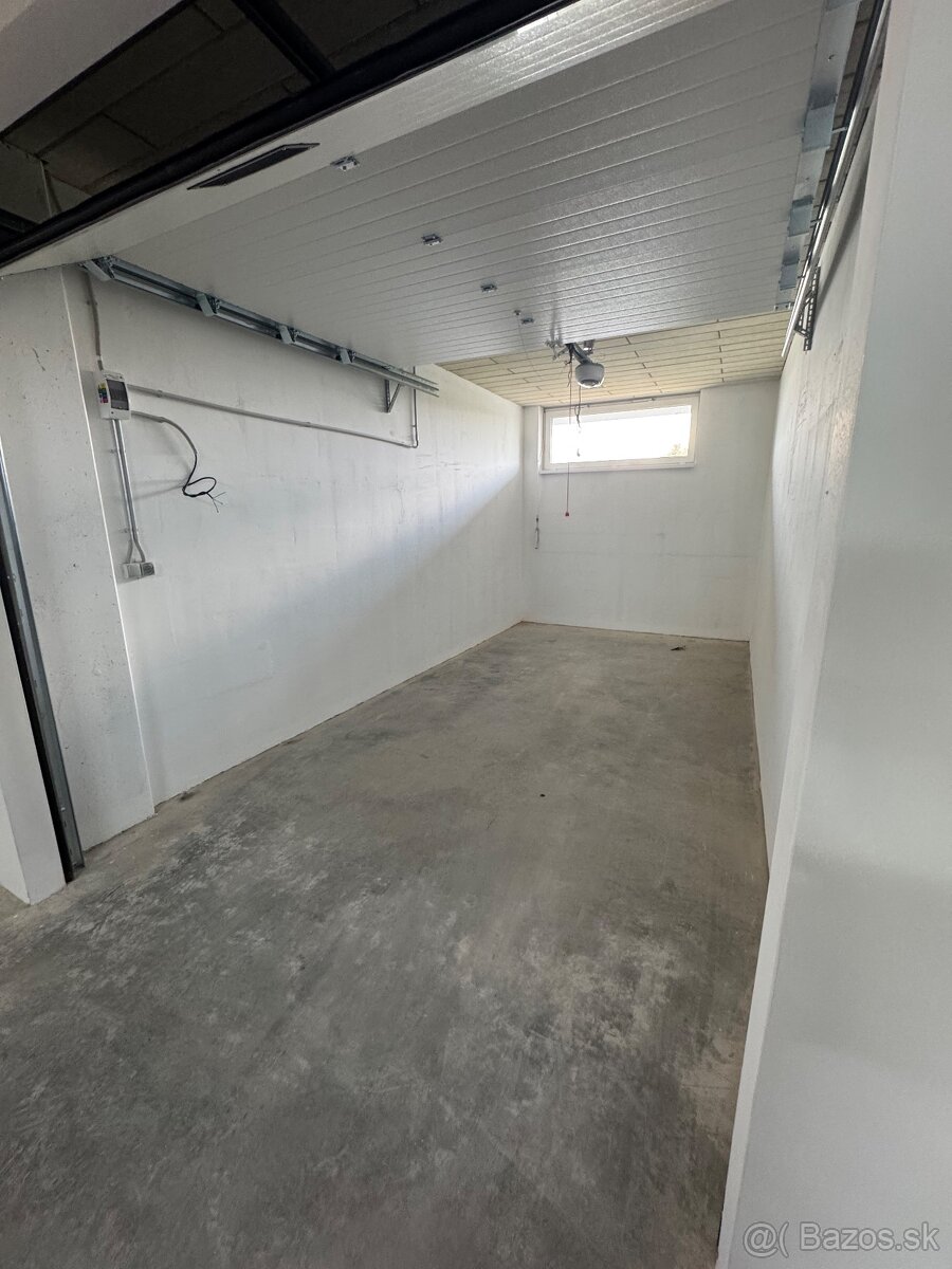 Garáže na prenájom na ZVONČEKOVEJ ul. v Michalovciach - 7