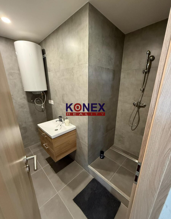 Zrenovovaný 3-izbový byt Čierna nad Tisou - 7