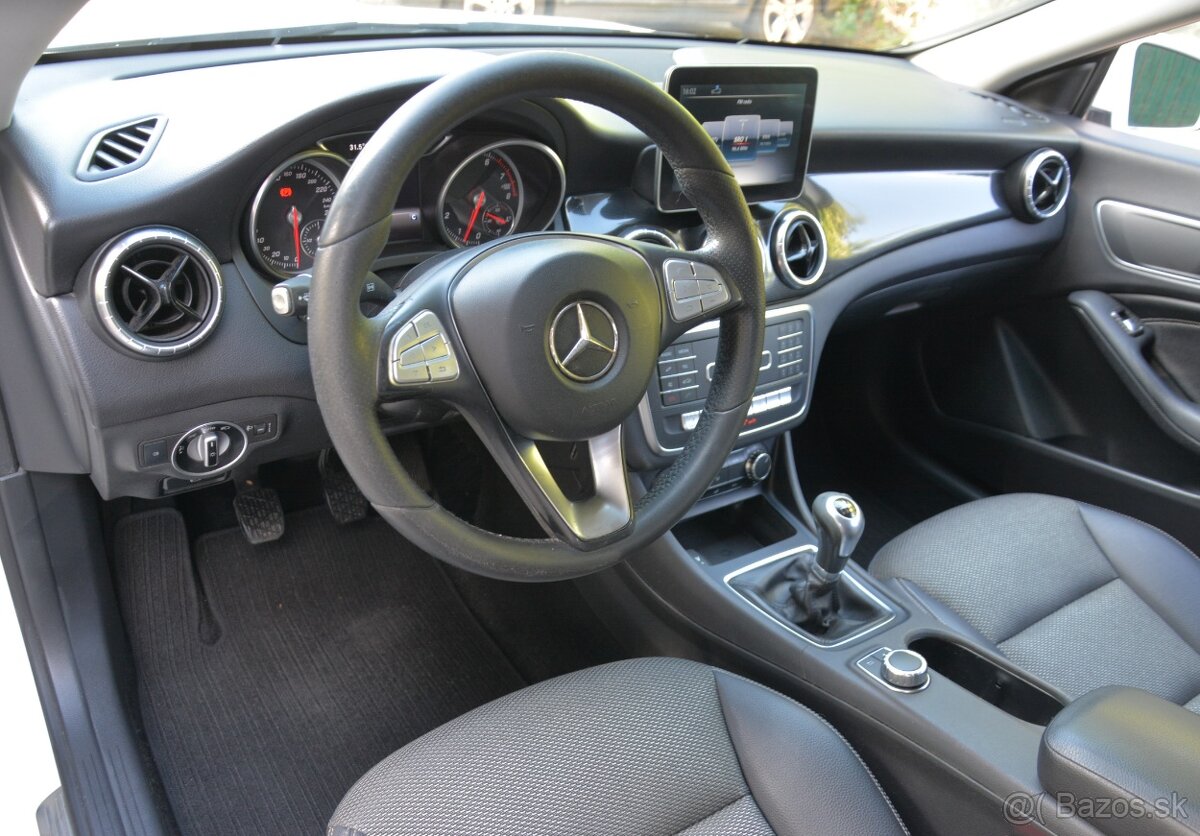 Mercedes CLA 2017 SR. voz, benzín - 7
