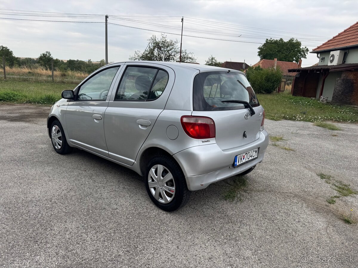 Toyota Yaris - 7