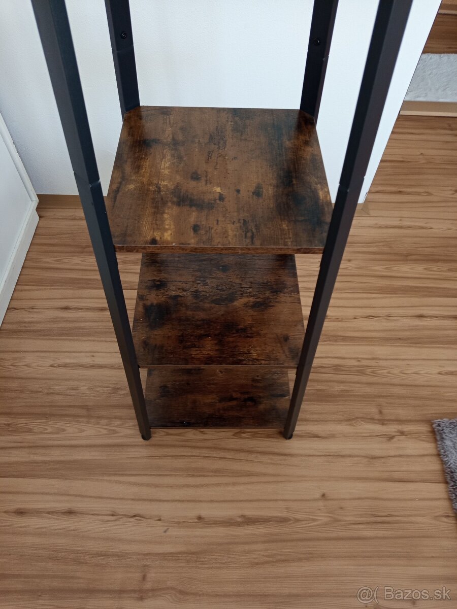 Samostatne stojace vešiaky - 7