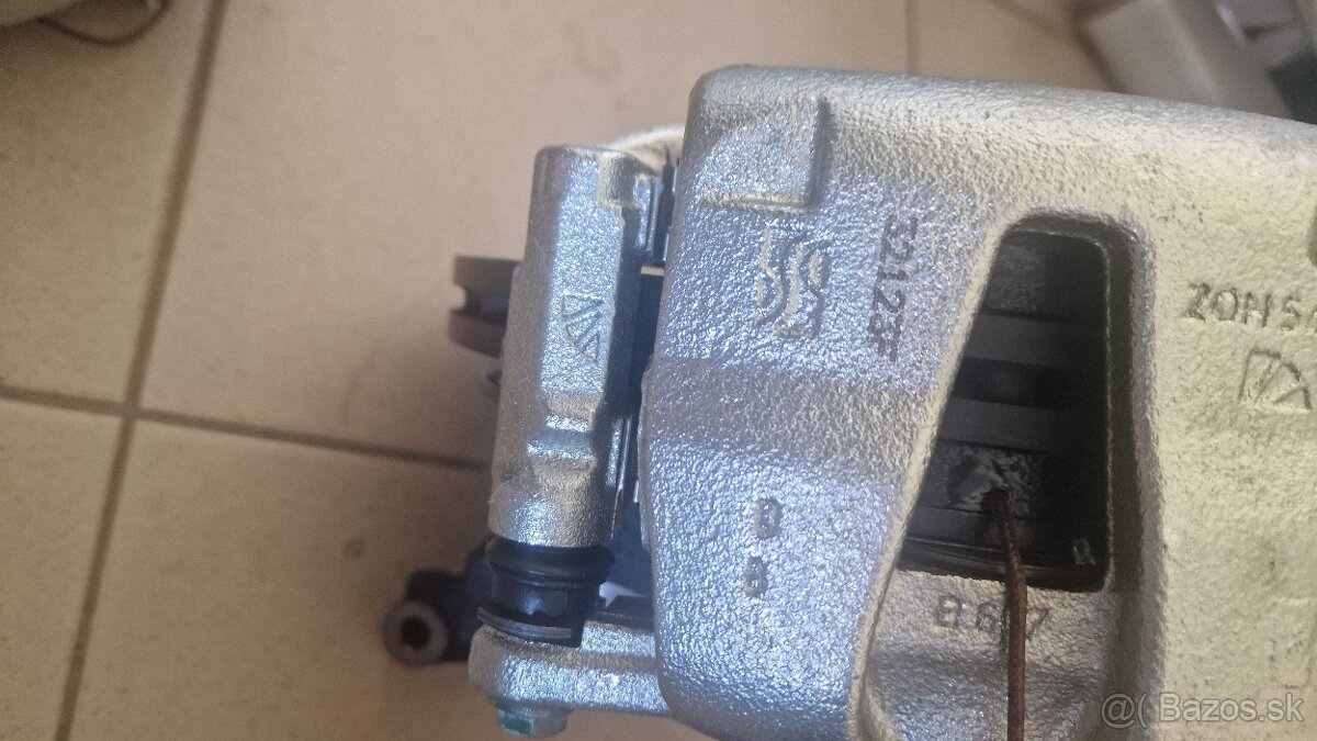 FIA5 500 set brzdové strmene,kotúče,platnicky,otoč - 7