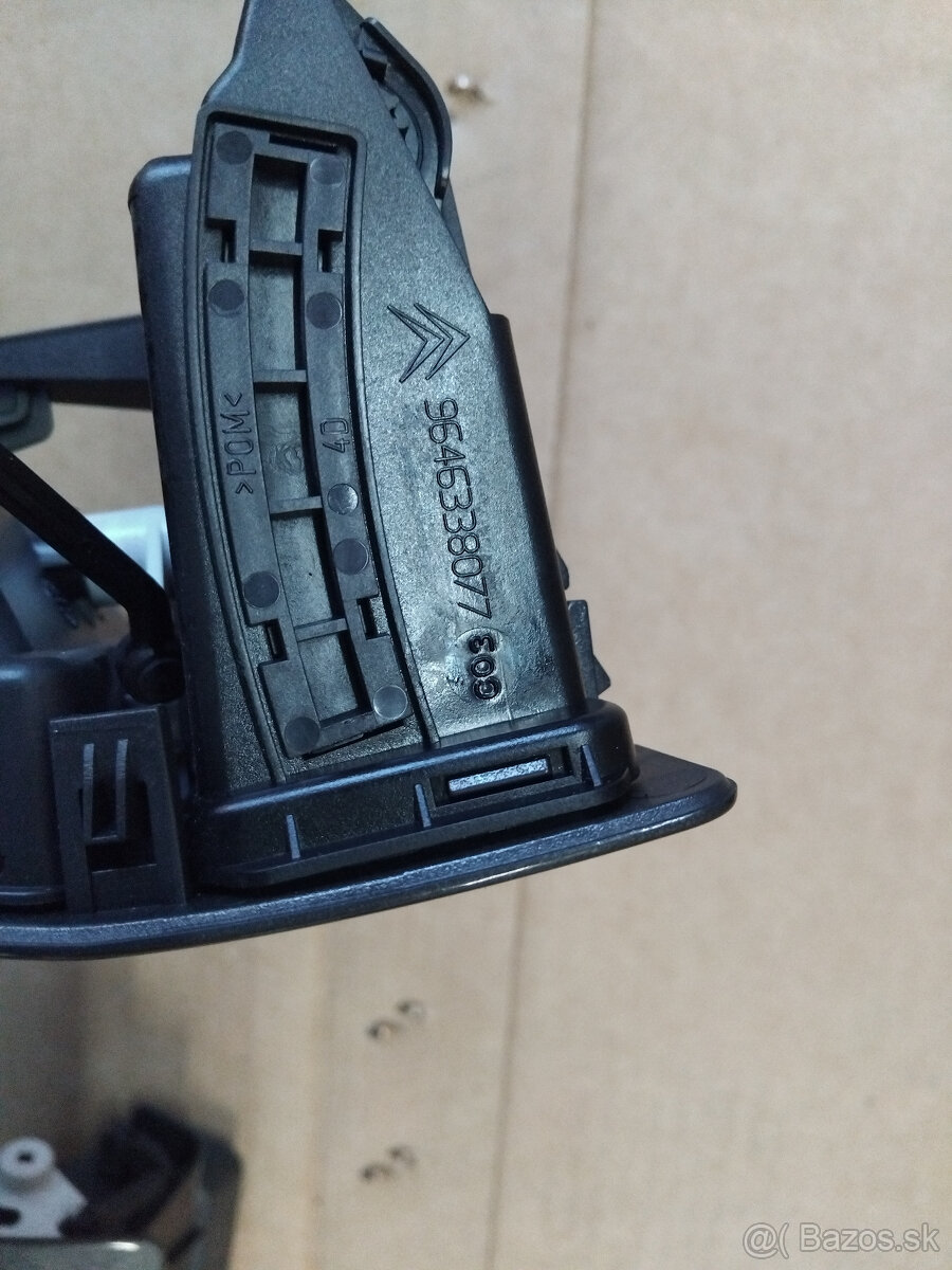 výduchy kúrenia Citroen C4 - 7