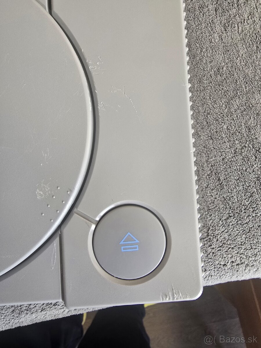 Playstation 1 7502 + 2 hry - 7