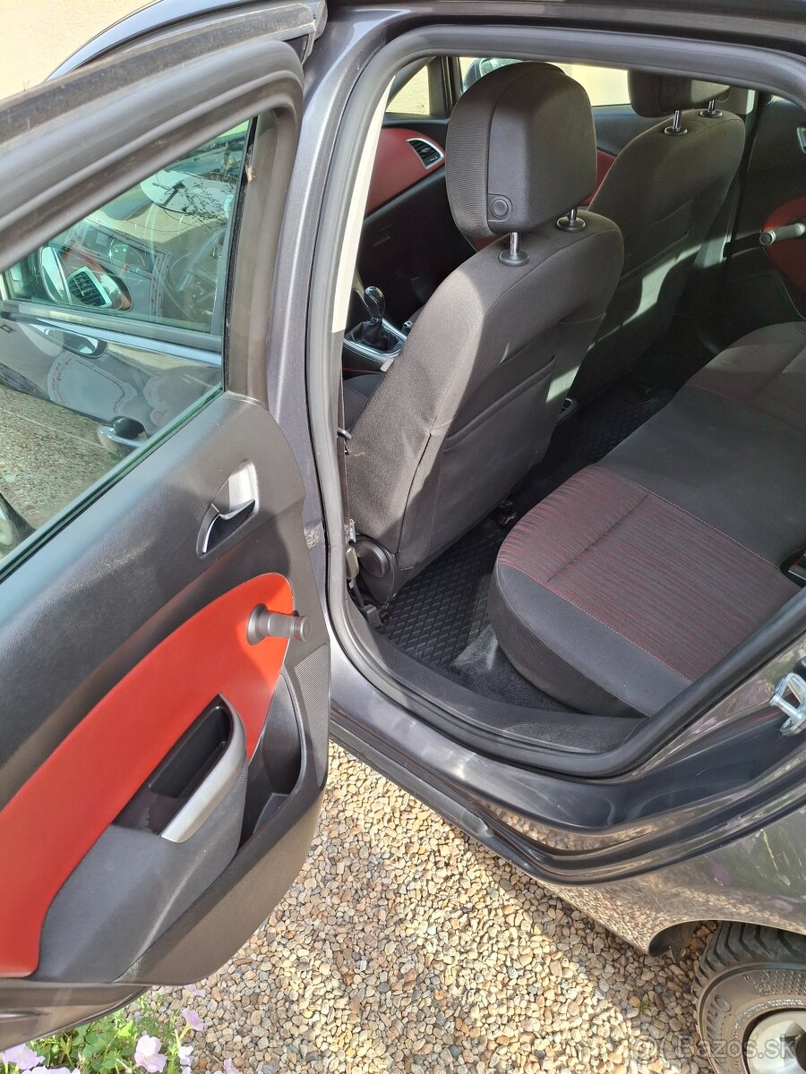 Predám opel astra j - 7