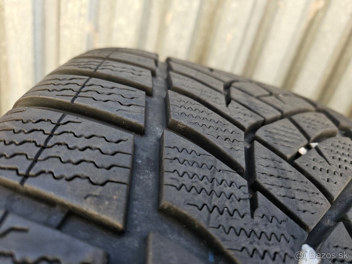 2 ks zimné pneumatiky GoodYear Ultragrip - 235/55 r19 - 7