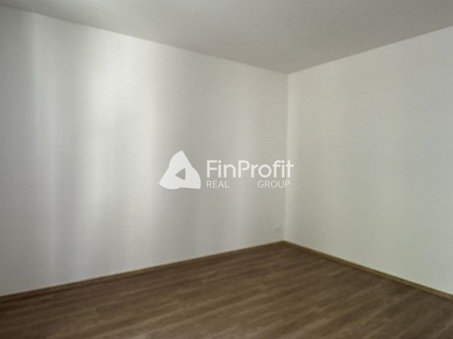 Kompletne zrekonštruovaný, klimatizovaný 4i byt na predaj - - 7