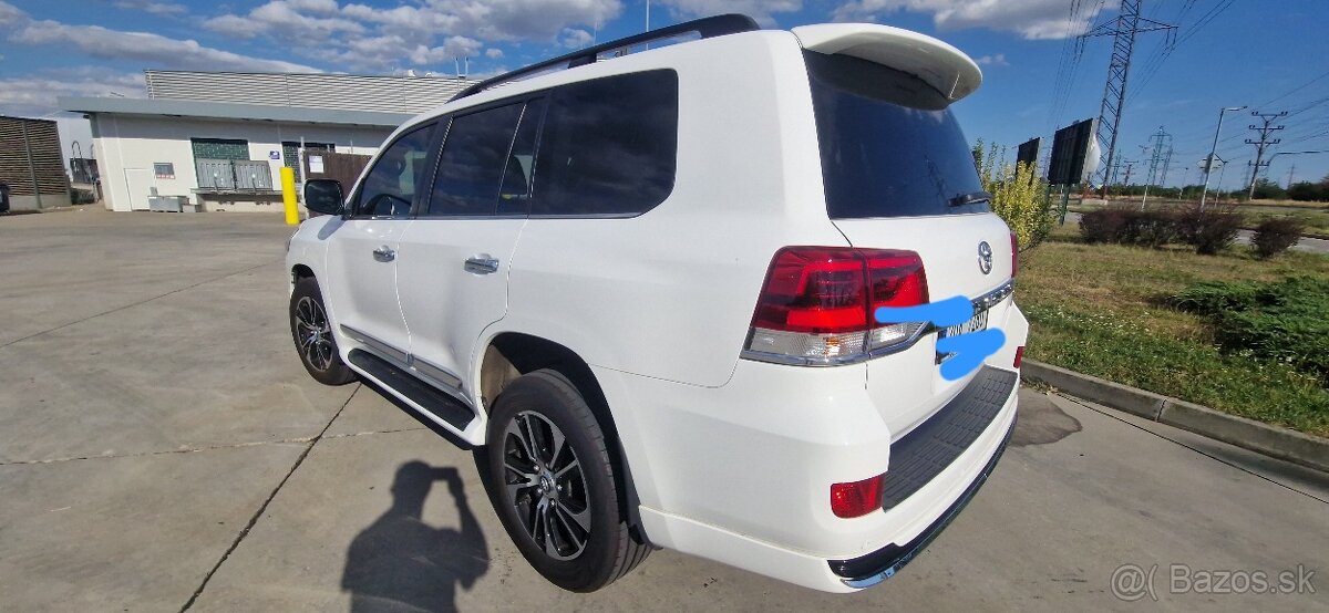 Toyota Land Cruiser 200 - 7