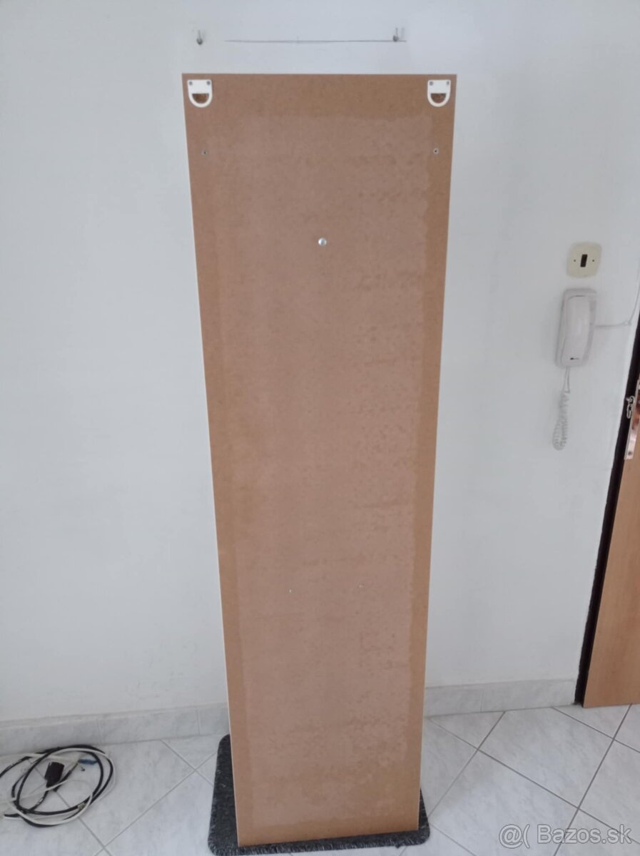 Vešiak, vešiakový panel, vešiaková stena - 7