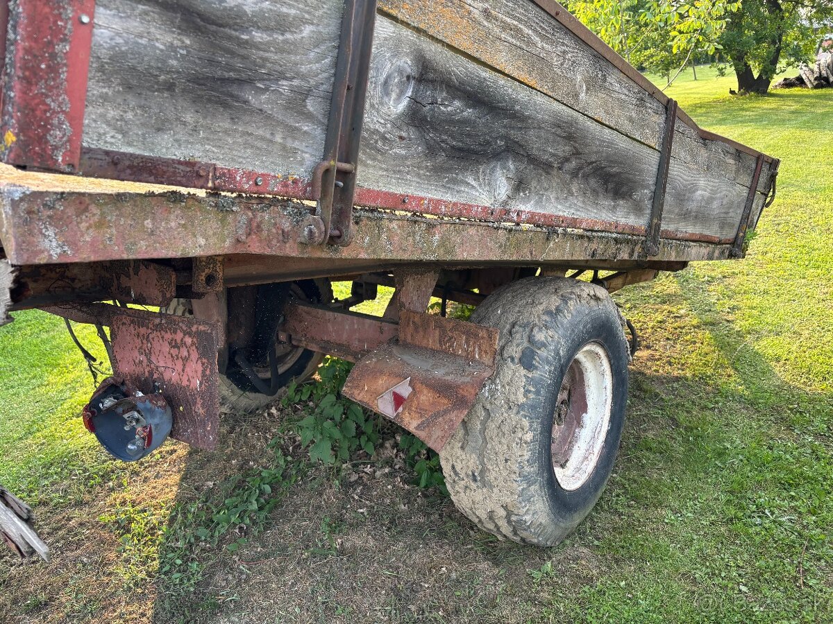 Predám obojstranne vyklápaciu vlečku za traktor - 7