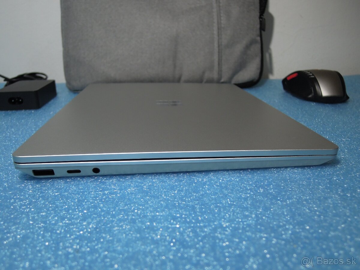 Dotykový Microsoft Surface Laptop Go 2 IrisXe 8GB 256GB - 7