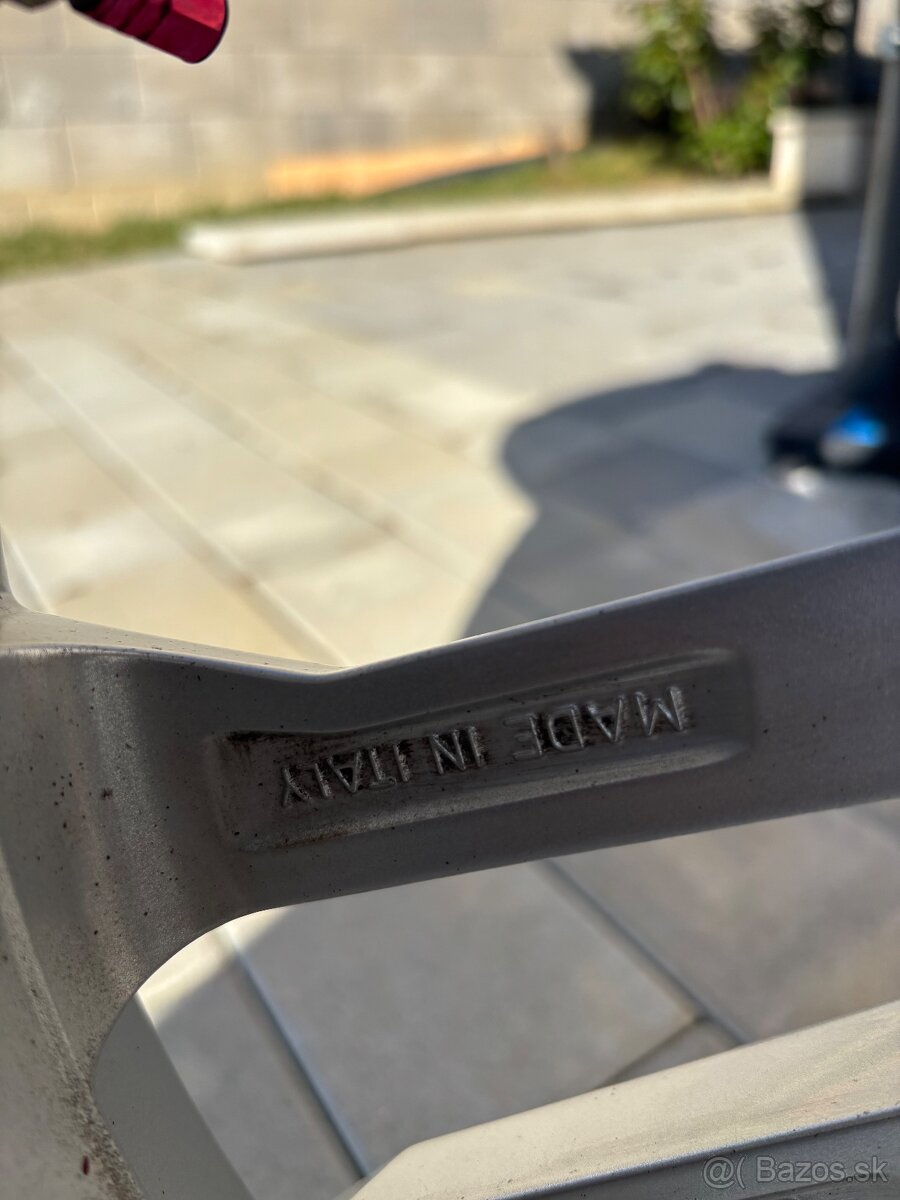 Prodám alu z Audi R8 - 7