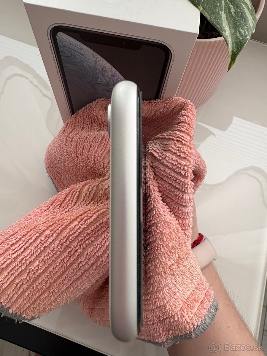 iPhone XR 64GB biely - 7