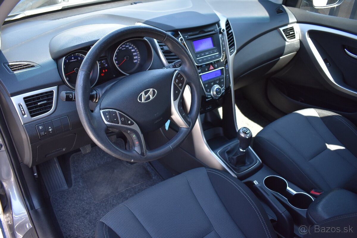 Hyundai i30 1.4i MT/6 - 7