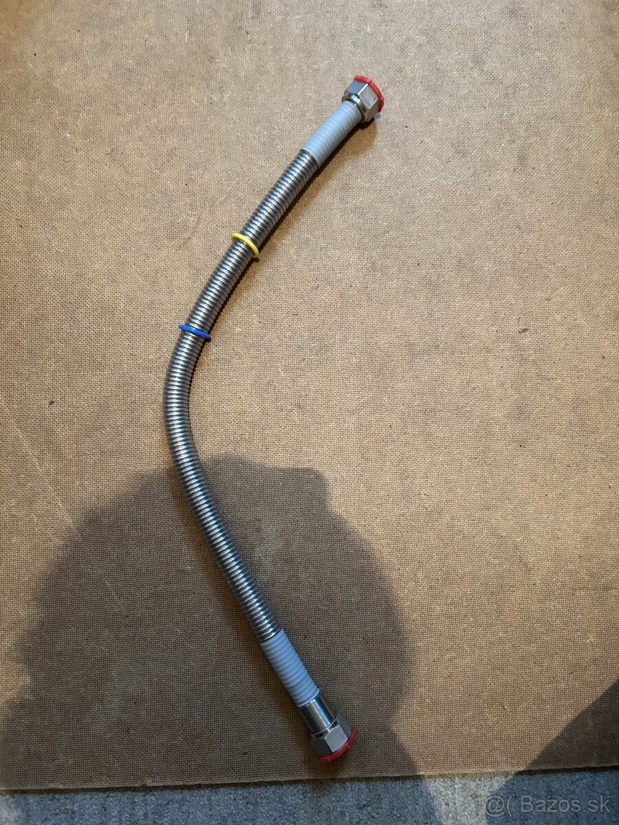 rozne vodoinstalacne veci, trubky, baterie, aj nove veci - 7