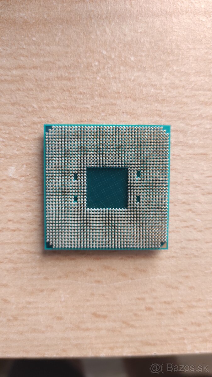 AMD Ryzen 5 2600 - 7