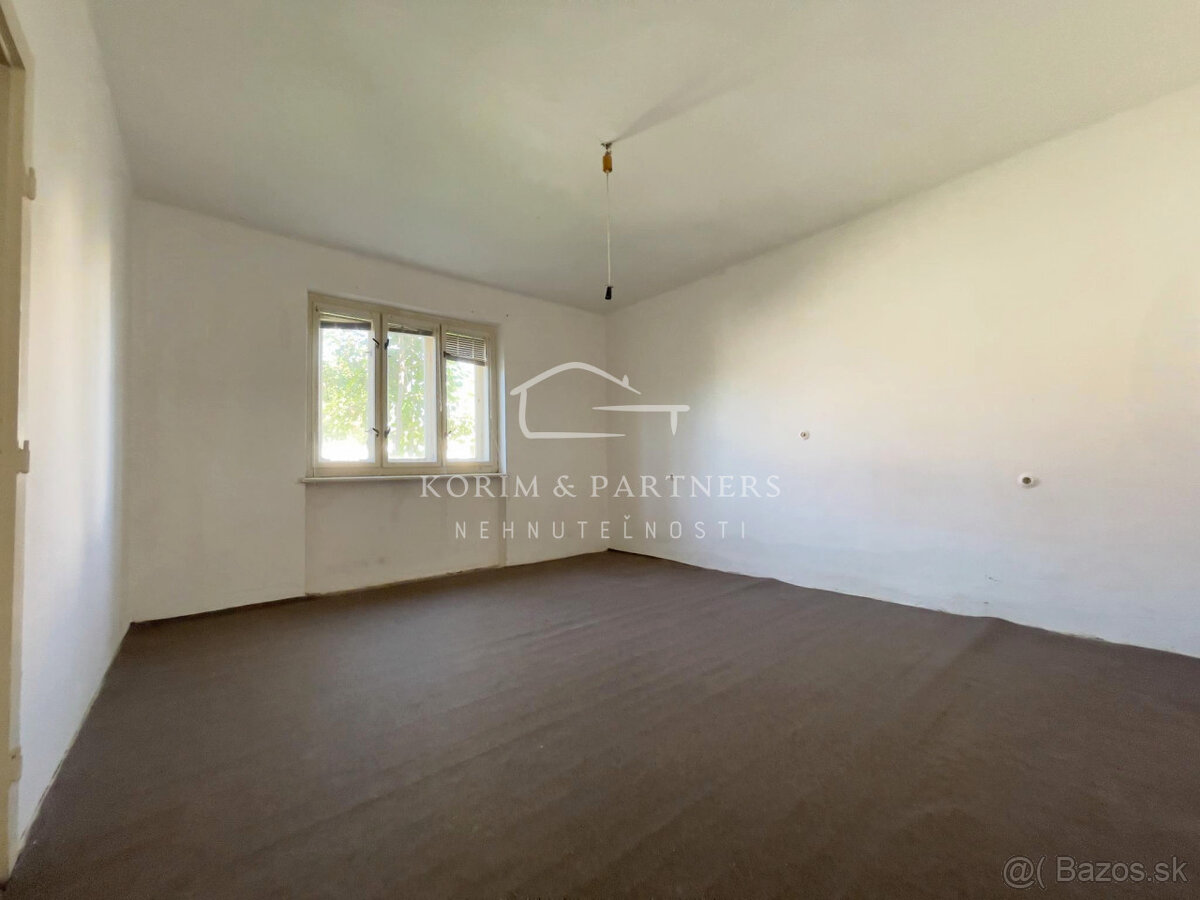 Rodinný dom v pôvodnom stave na rozsiahlom pozemku - 7