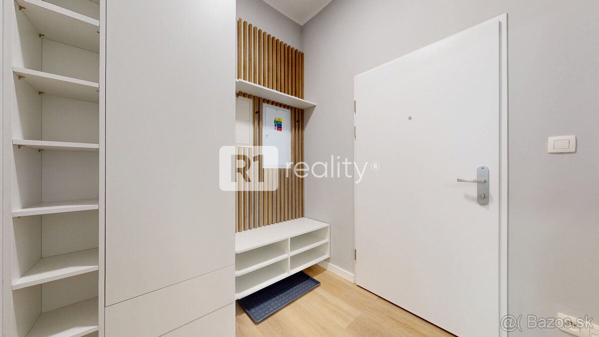 Jedinečný 3 izbový byt 64 m2+ 8 m2 balkóny + parking, Piešťa - 7