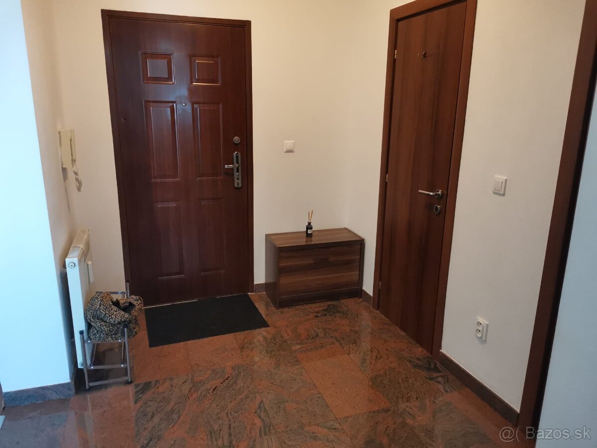 Prenájom 2izbového bytu v Šuranoch - 7