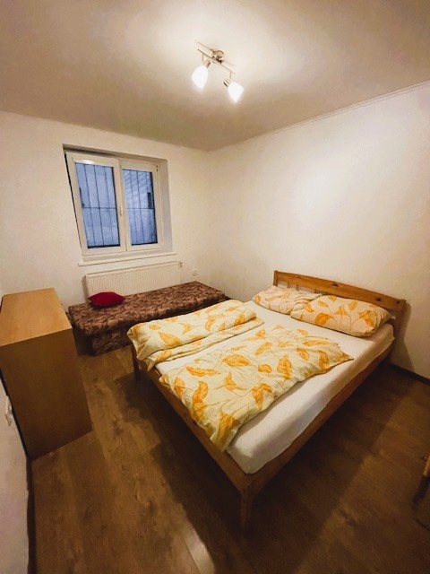 Na prenájom 3. izbový rodinný dom v Lozorne. - 7