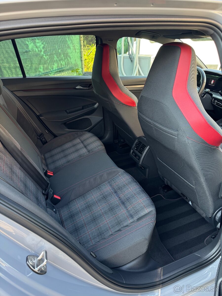 Volkswagen Golf 8 GTI - 7