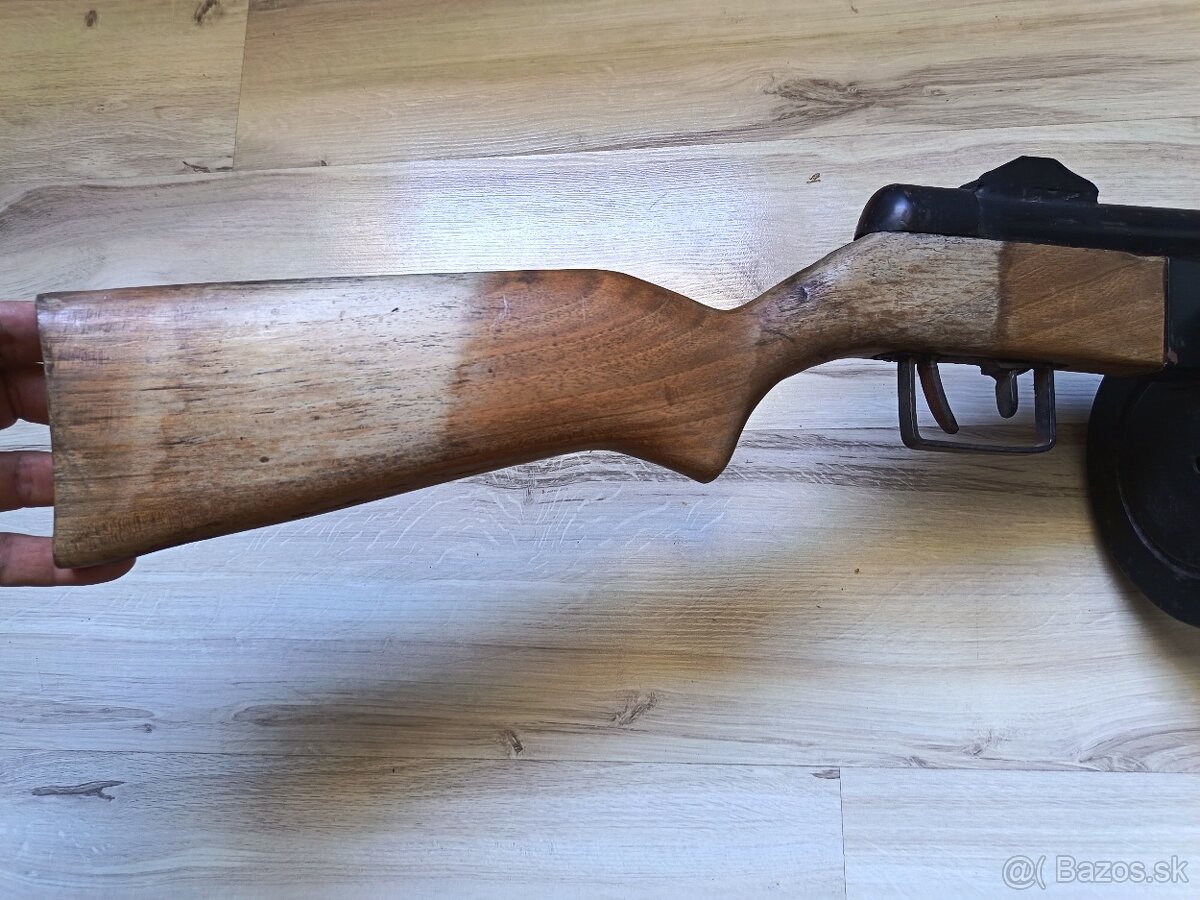 Sovietsky samopal Špagin - 7