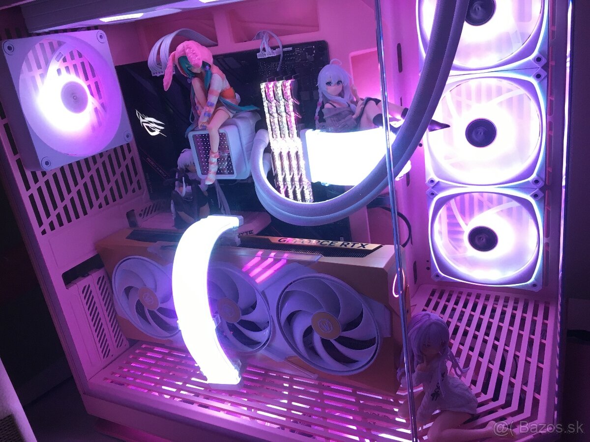MSI RTX 5070 OC WOW GOLD Edition - 7