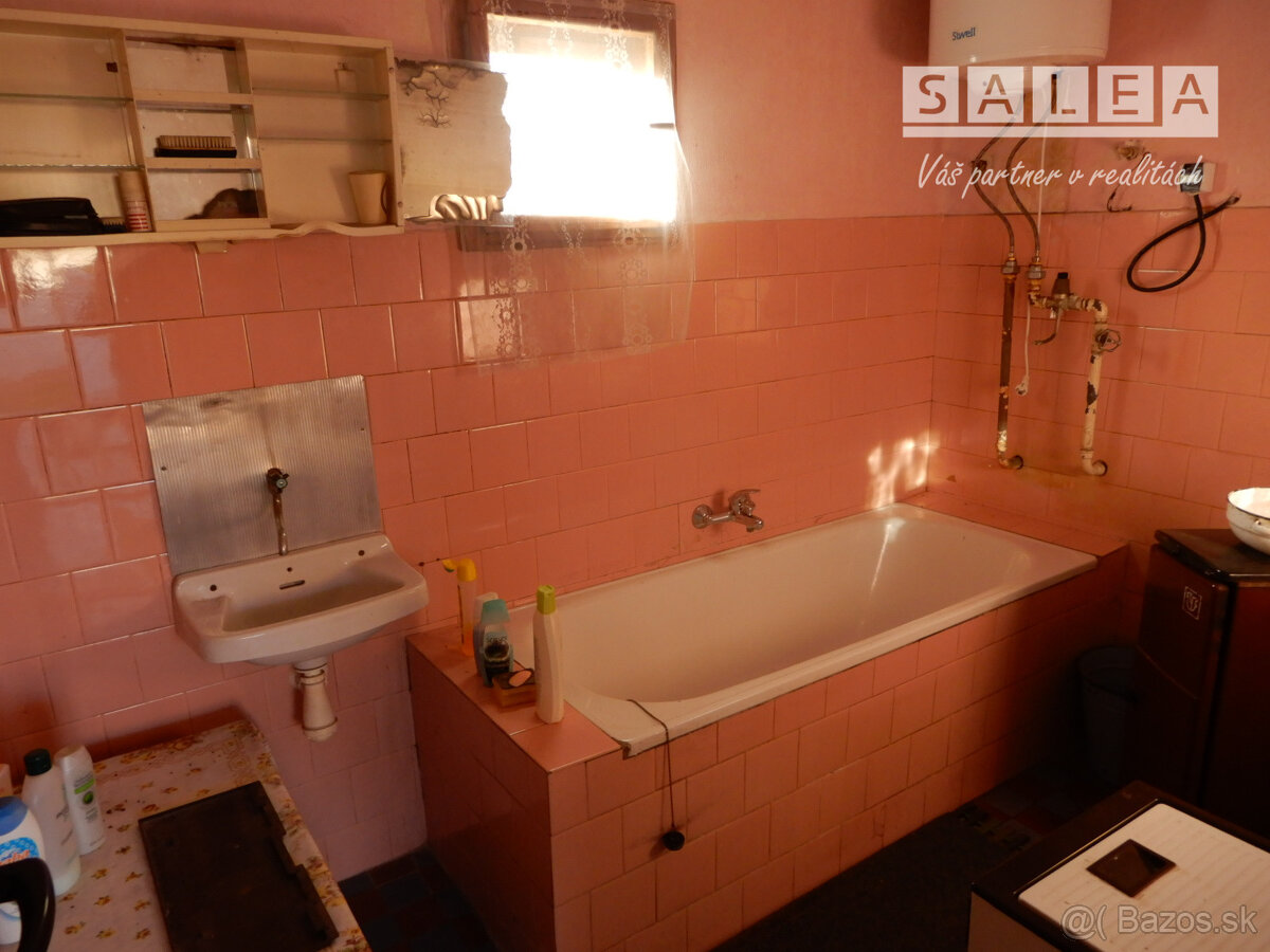 Rodinný dom, 130 m2, garáž, letná kuchyňa, Farná, okr. Levic - 7