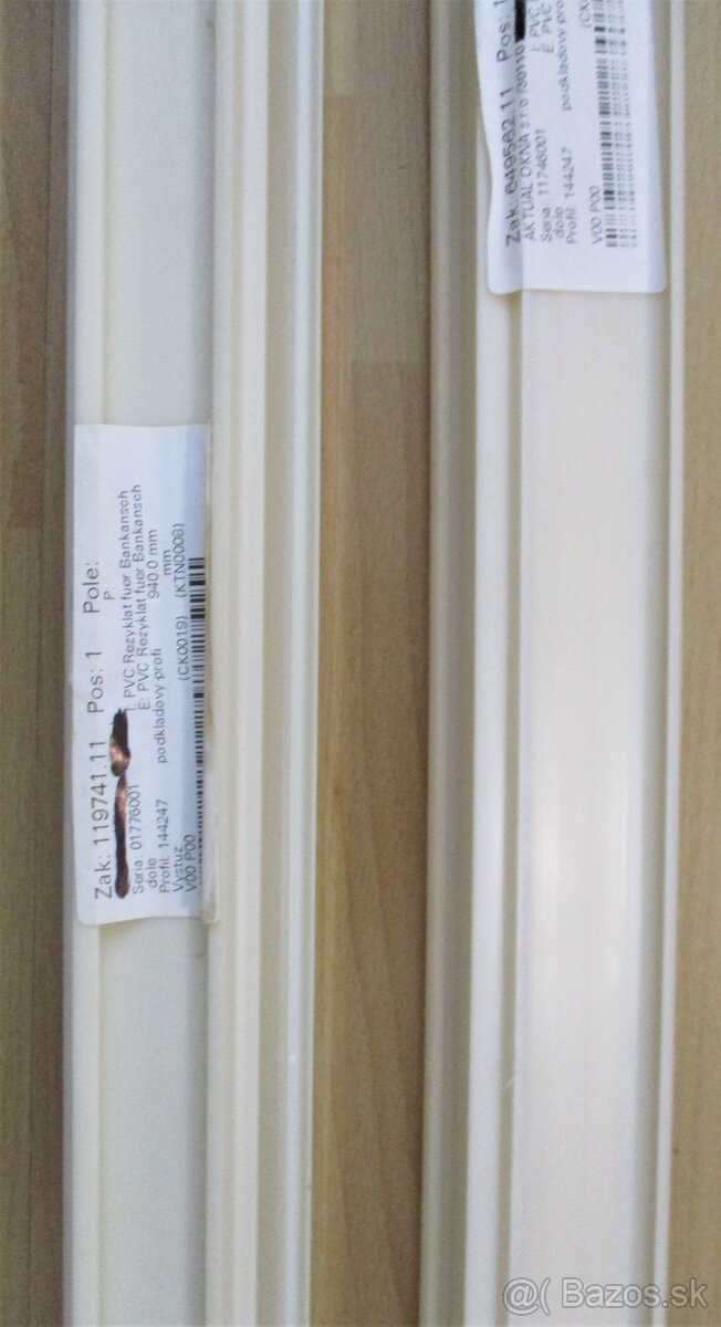 dva podkladové profily plastových dverí - 7