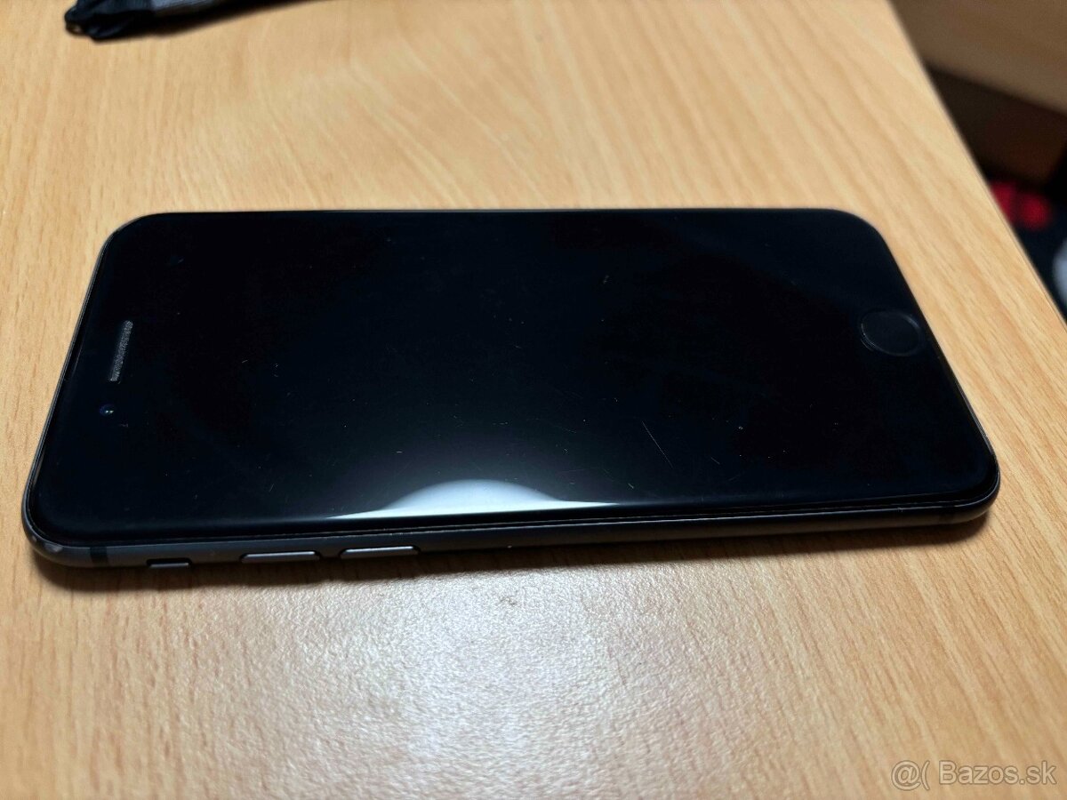 Apple iPhone 8 - 256GB - 85% kapacita batérie - 7
