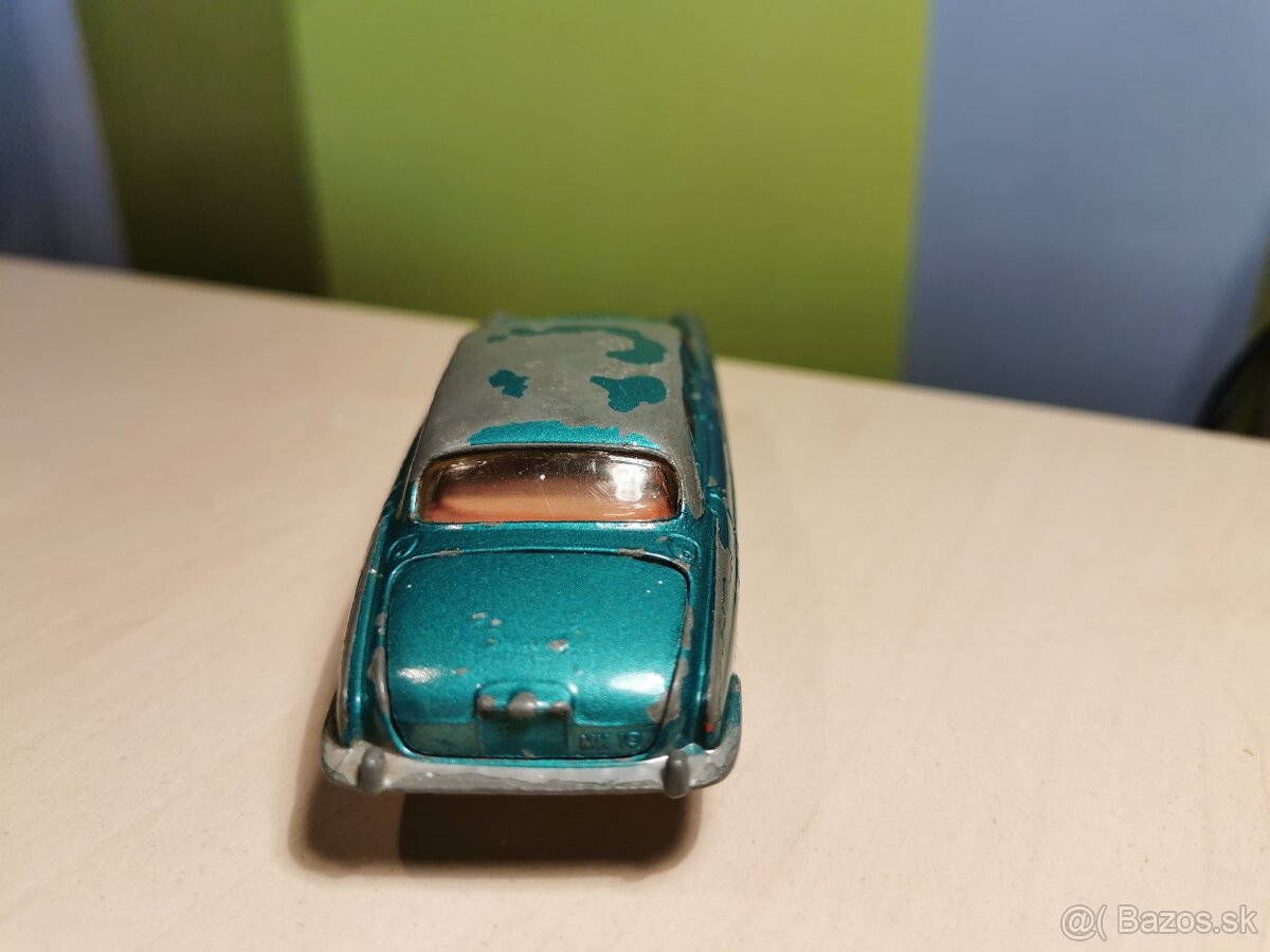 Corgi toys Jaguar Mark X - 7