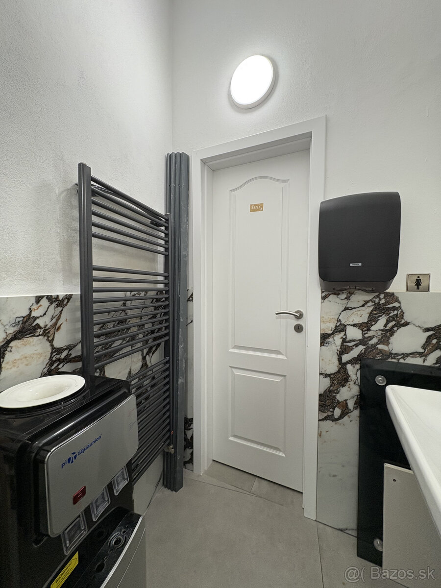 PREDAJ historického priestoru v srdci Trnavy - 7