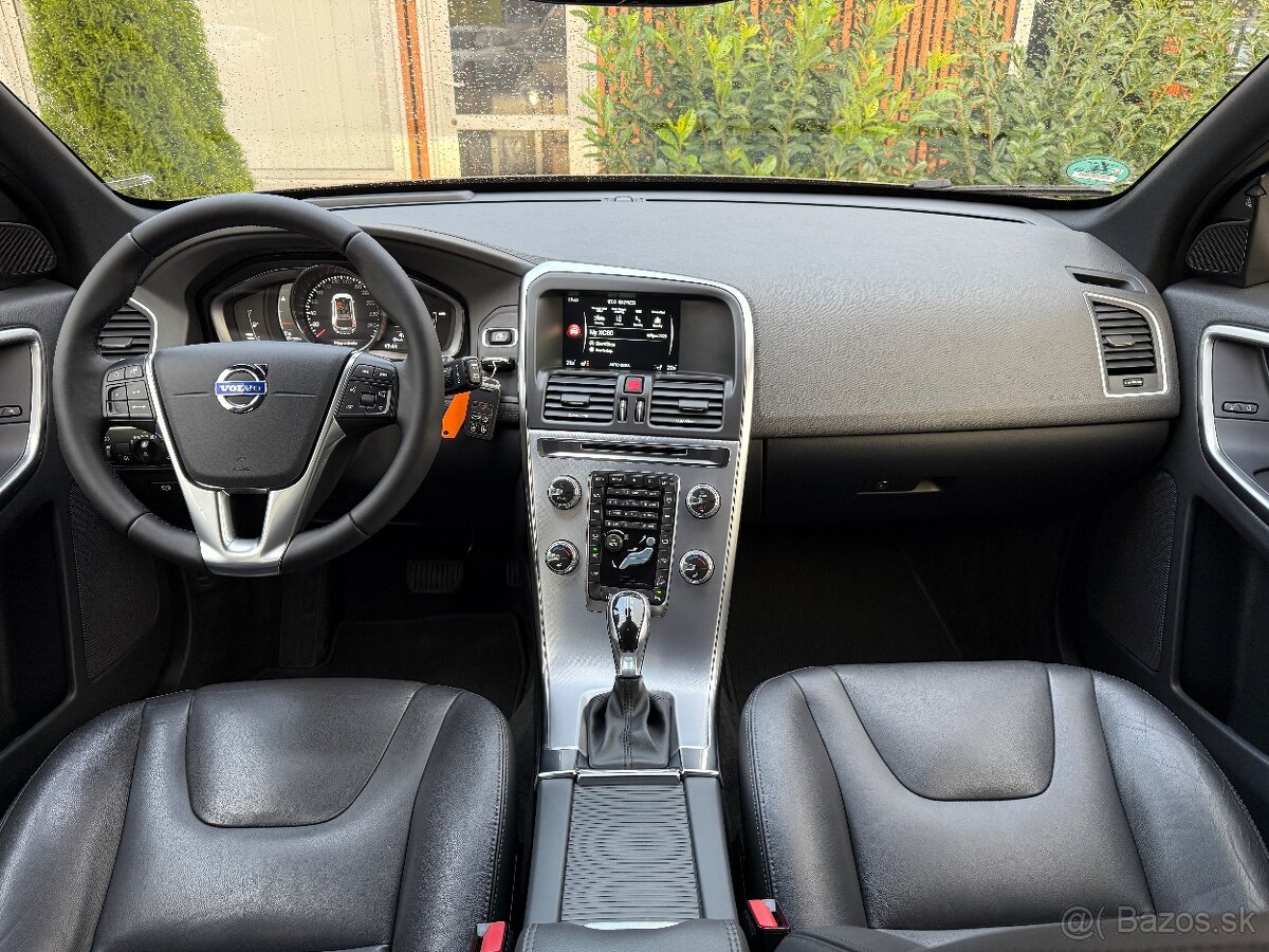 Volvo XC60 D5 2.4L Summum Geartronic AWD - 7
