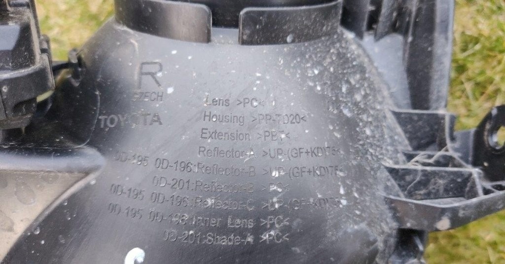 Toyota Yaris 3 III 2017 - 2020 - Predne svetlo lampa - 7