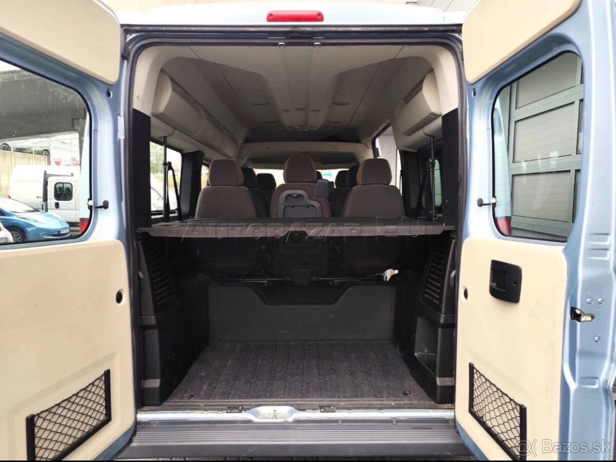 Prenájom 9 miestnej dodávky - 7