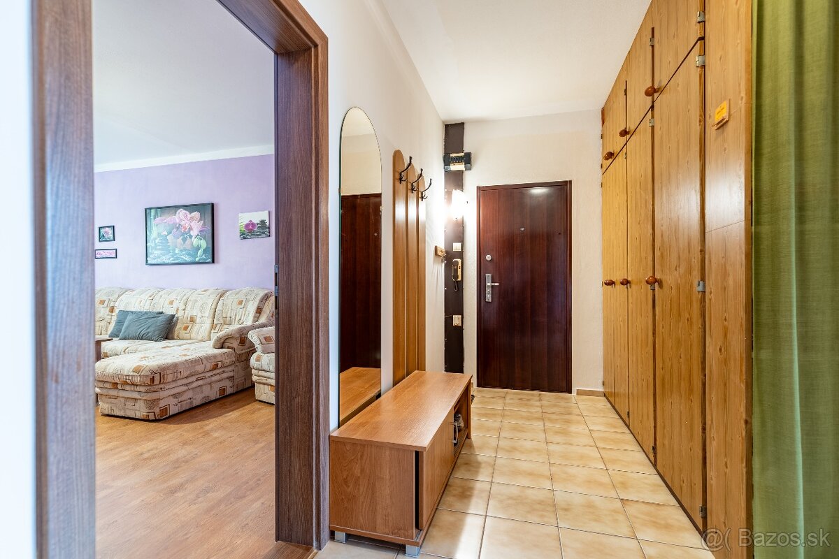 3 IZBOVÝ BYT l KOŠICE – KVP – HEMERKOVA l LOGGIA, 79 M² - 7