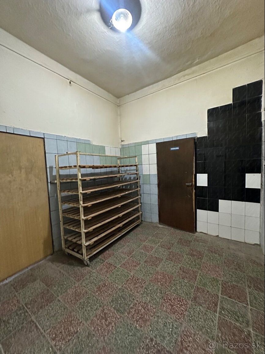 Na predaj komerčná budova v Gelnici - 7